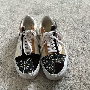 Size 10 Women’s Vans shoes